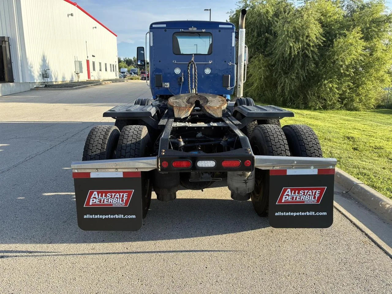 2023 Peterbilt 567 in Rochester, MN — photo 3