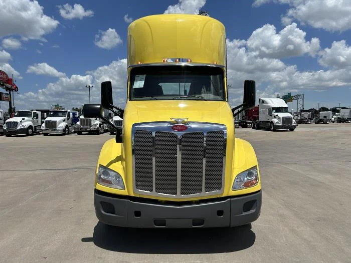 2021 Peterbilt 579 - image 9