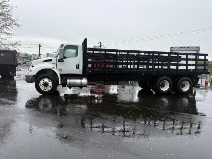 2021 International MV - image 2