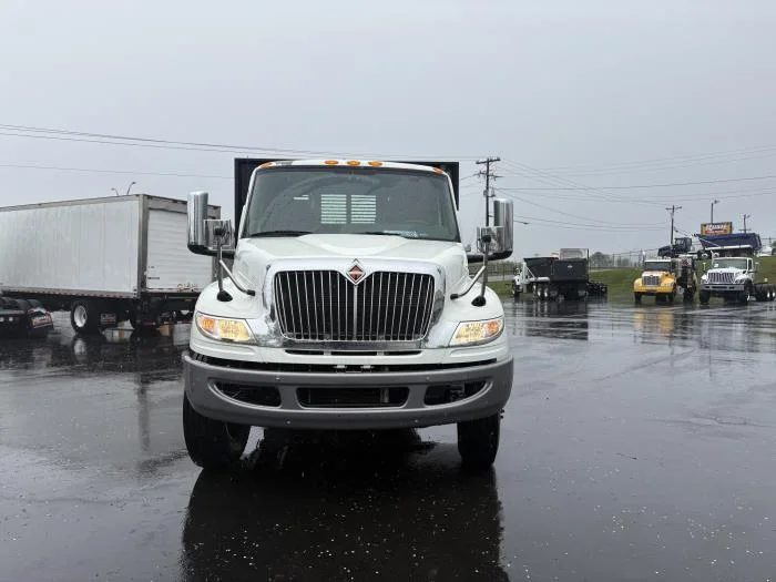 2021 International MV - image 3