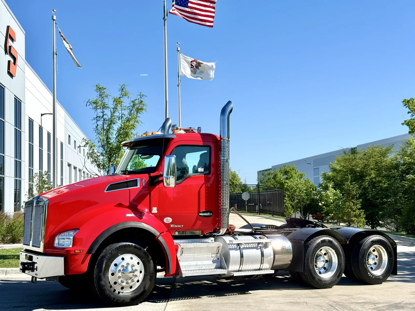 2022 Kenworth T880 in New Lenox, IL