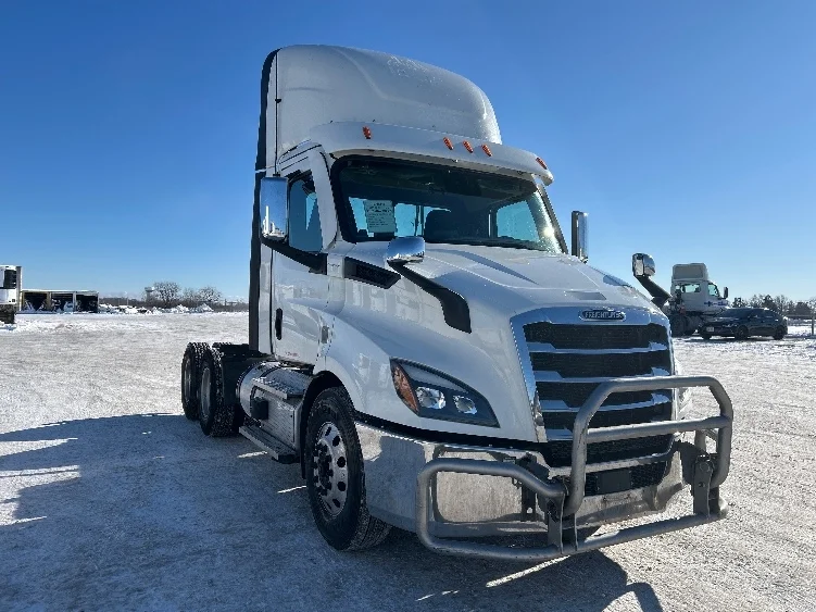 2021 Freightliner Cascadia in Sturtevant, WI