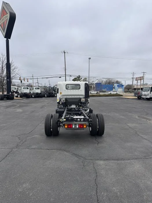 2024 Isuzu NRR in Memphis, TN — photo 20
