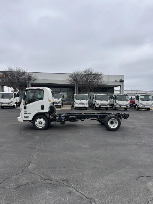 2024 Isuzu NRR in Memphis, TN — photo 18