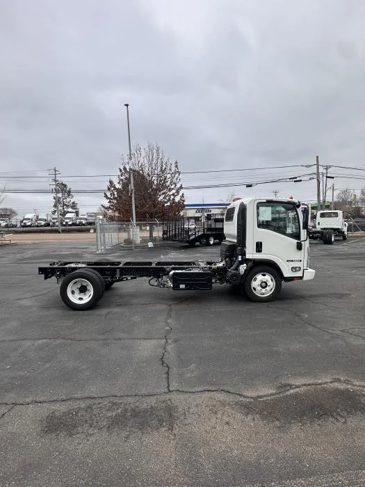 2024 Isuzu NRR in Memphis, TN — photo 22