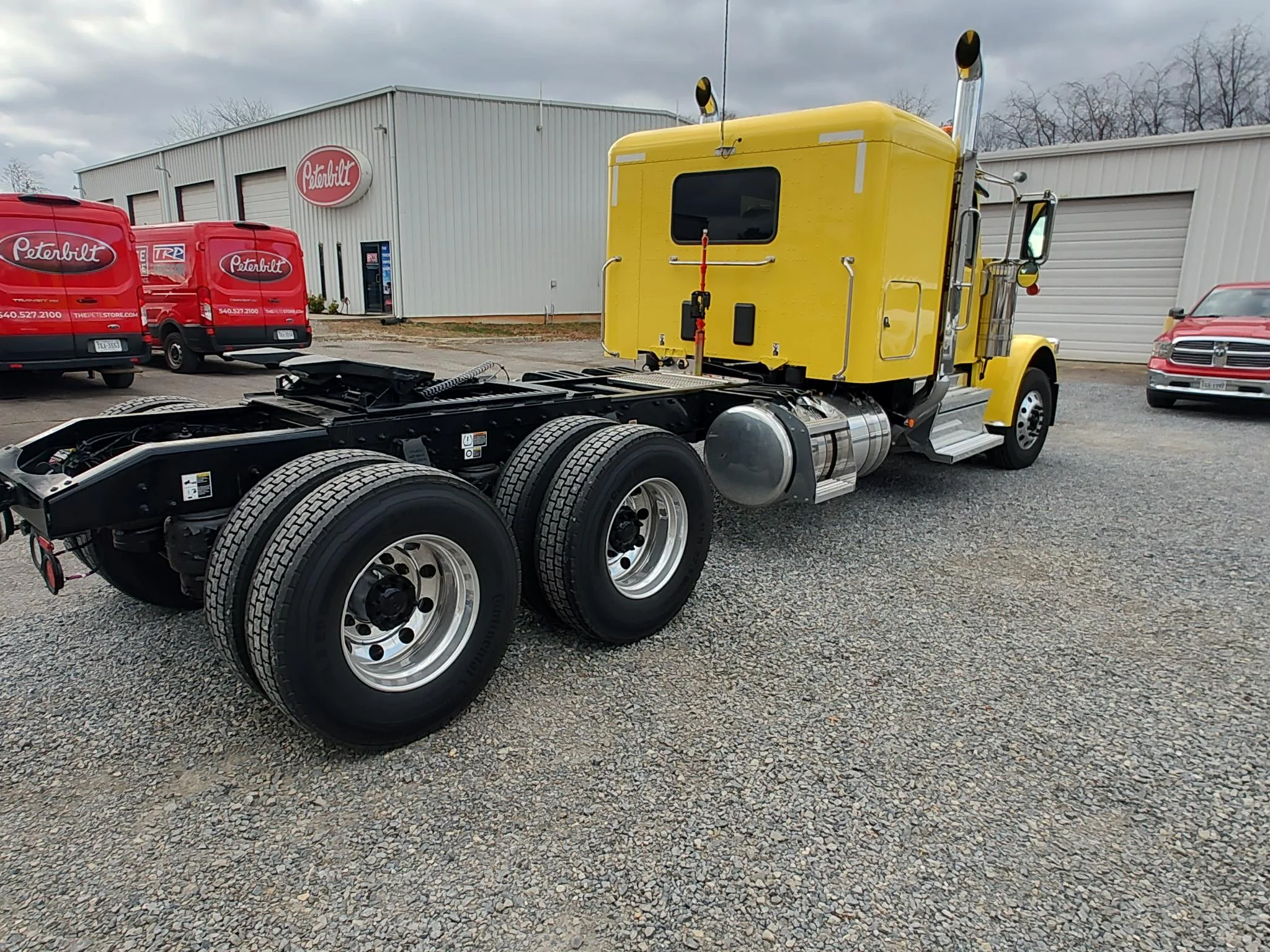 2026 Peterbilt 589 in Raphine, VA — photo 6