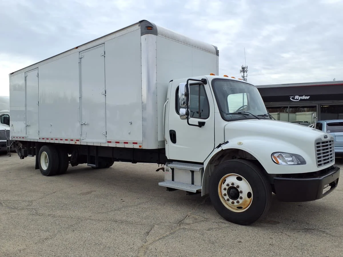 2020 Freightliner M2 106 in Warwick, RI — photo 3