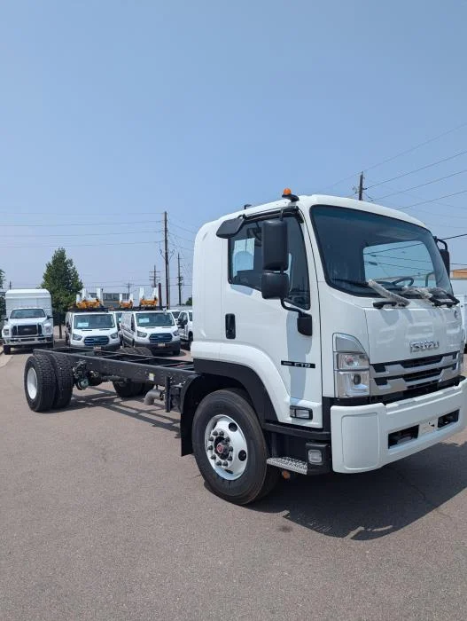 2025 Isuzu FTR - image 4