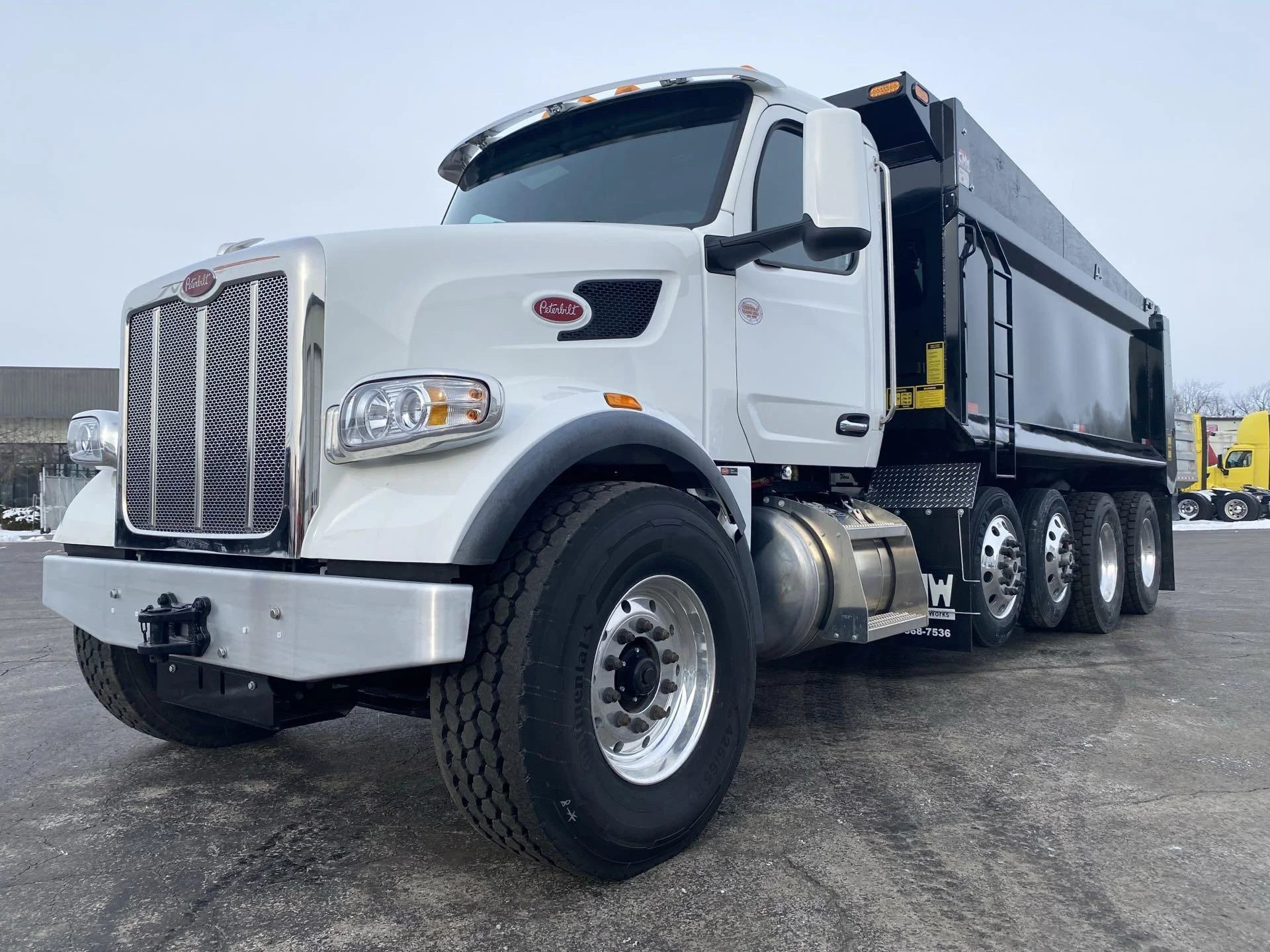 2027 Peterbilt 567 in Findlay, OH — photo 2