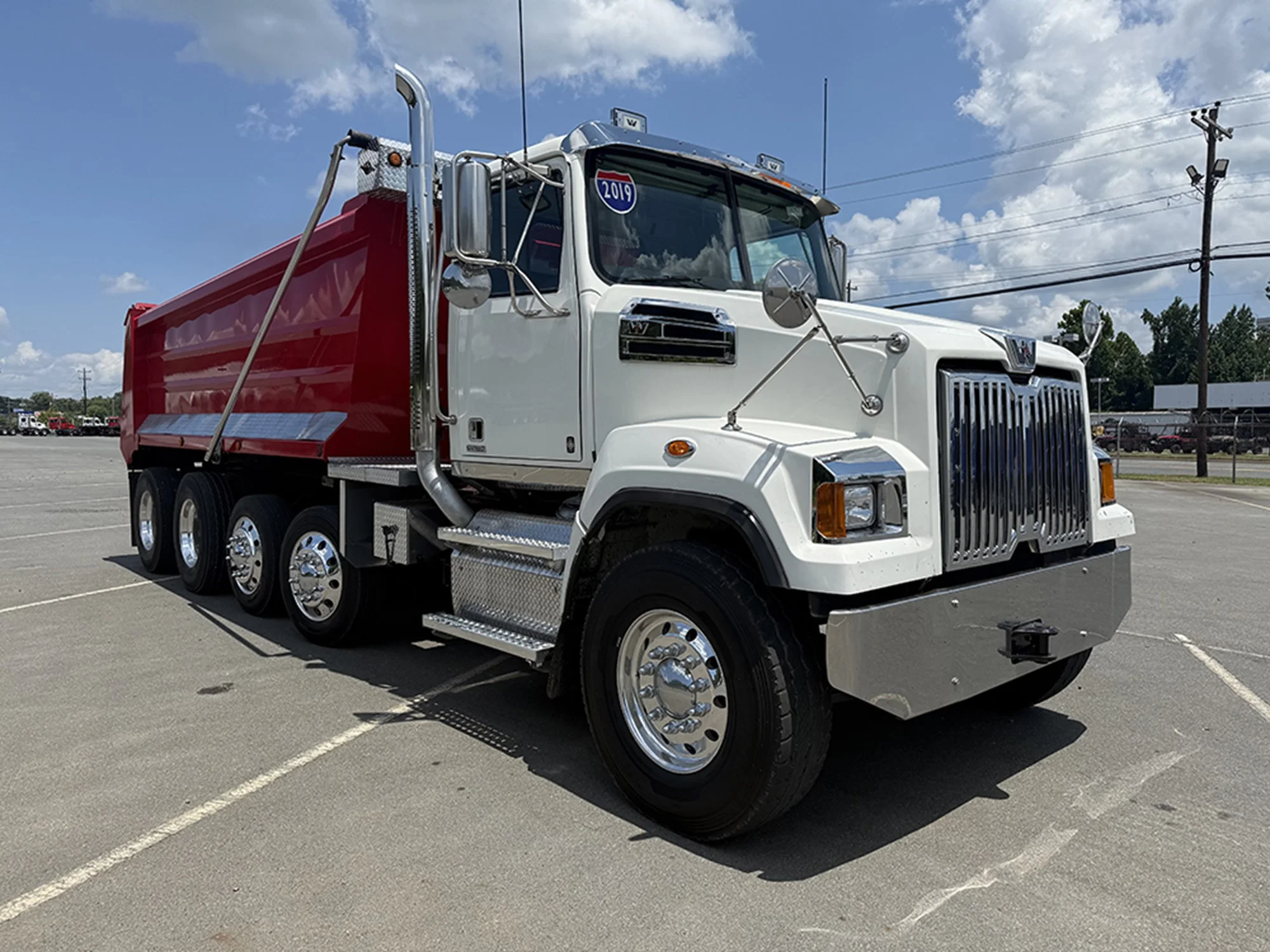 2019 Western Star 4700 - image 2