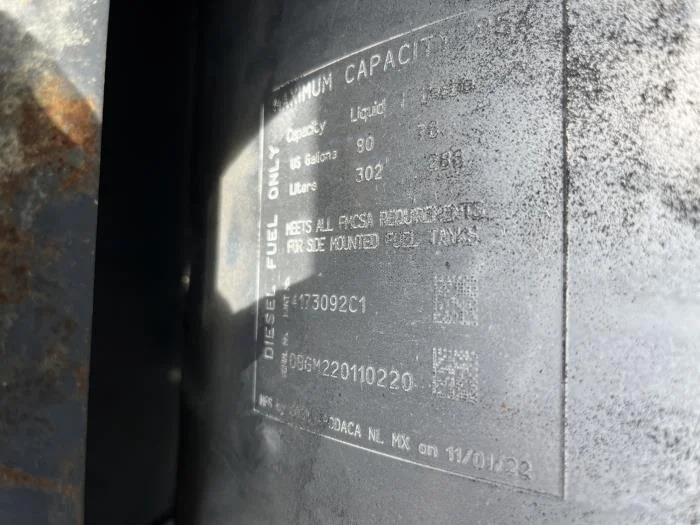 2023 International LT — photo 4