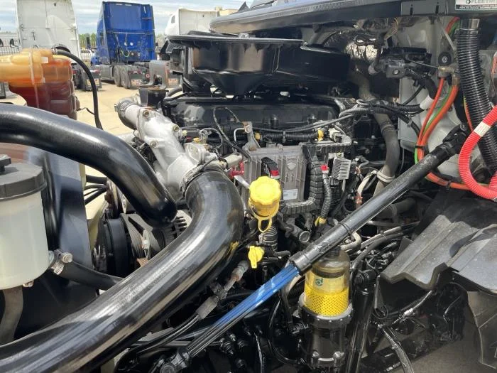 2023 International LT — photo 11