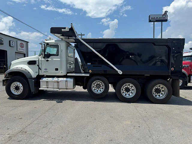 2025 Mack Granite in La Vergne, TN — photo 8