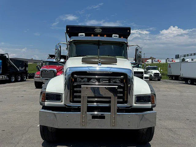 2025 Mack Granite in La Vergne, TN — photo 2
