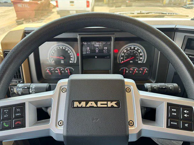 2025 Mack Granite in La Vergne, TN — photo 11