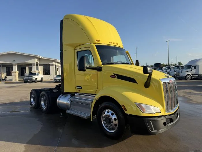 2023 Peterbilt 579 — photo 8