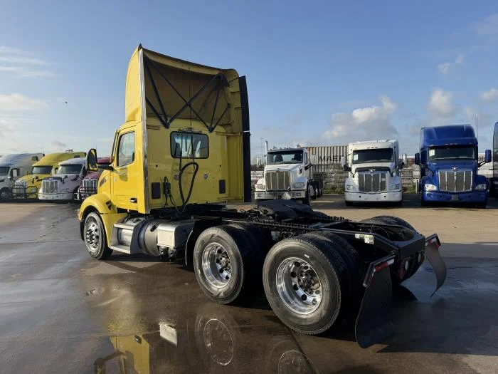 2023 Peterbilt 579 — photo 4