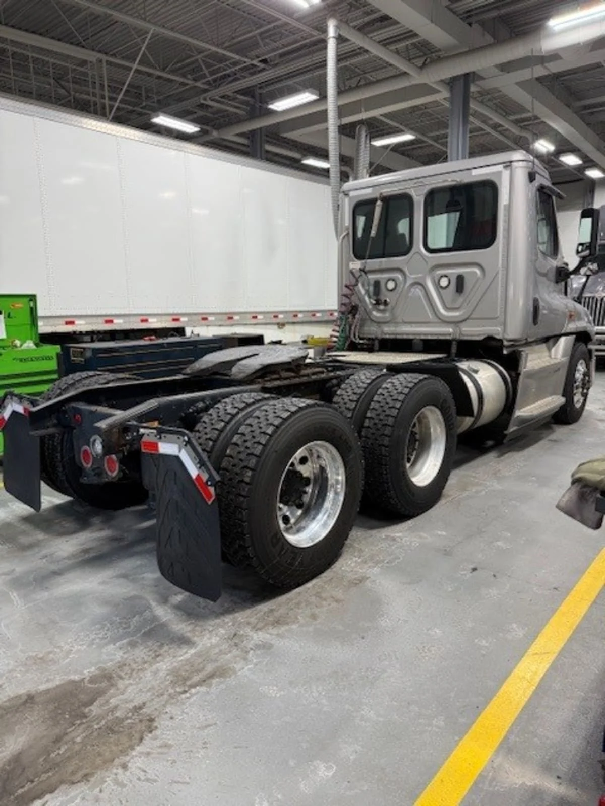 2019 Freightliner Cascadia in Allentown, PA — photo 4