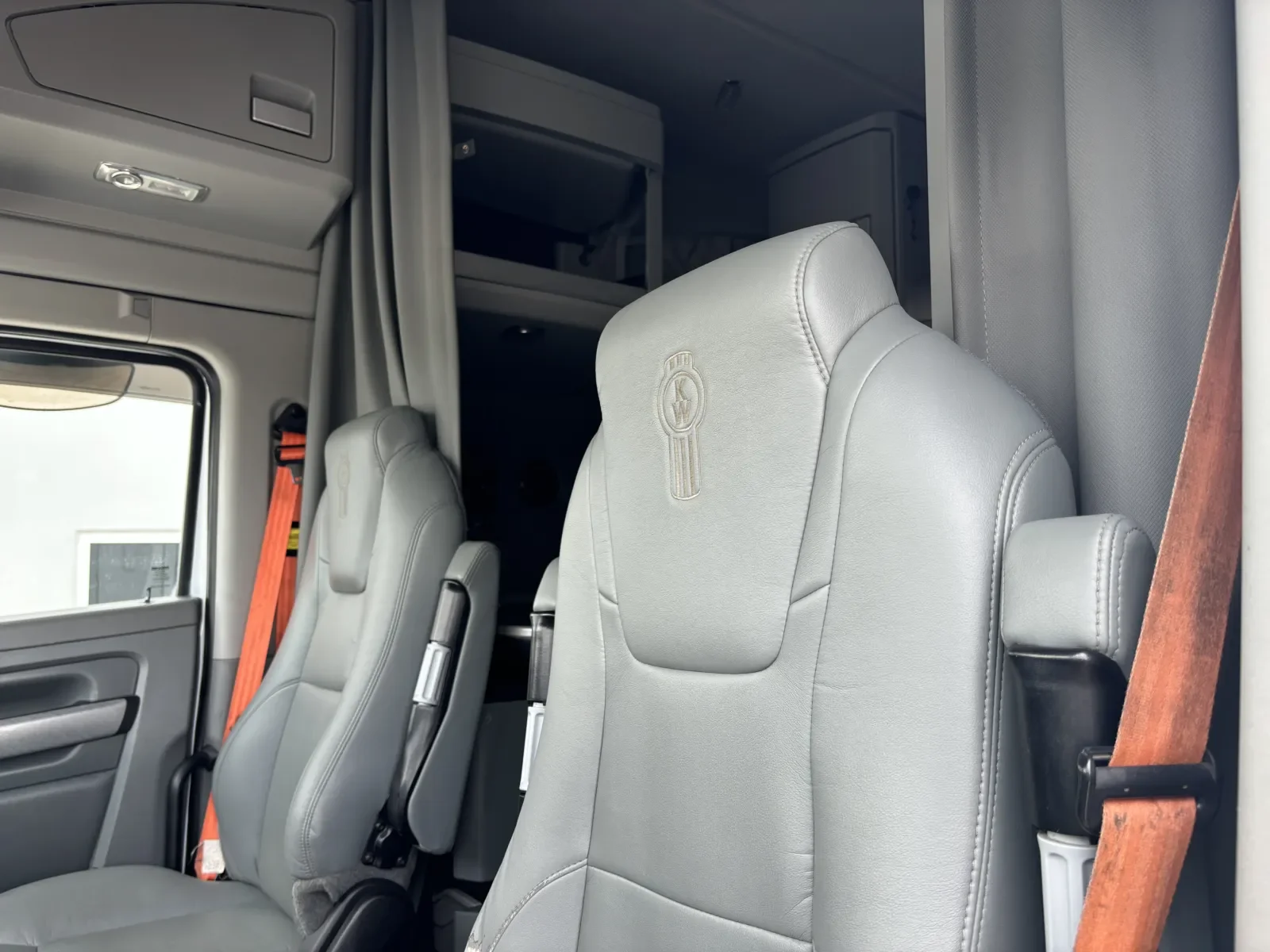 2017 Kenworth T880 - image 19