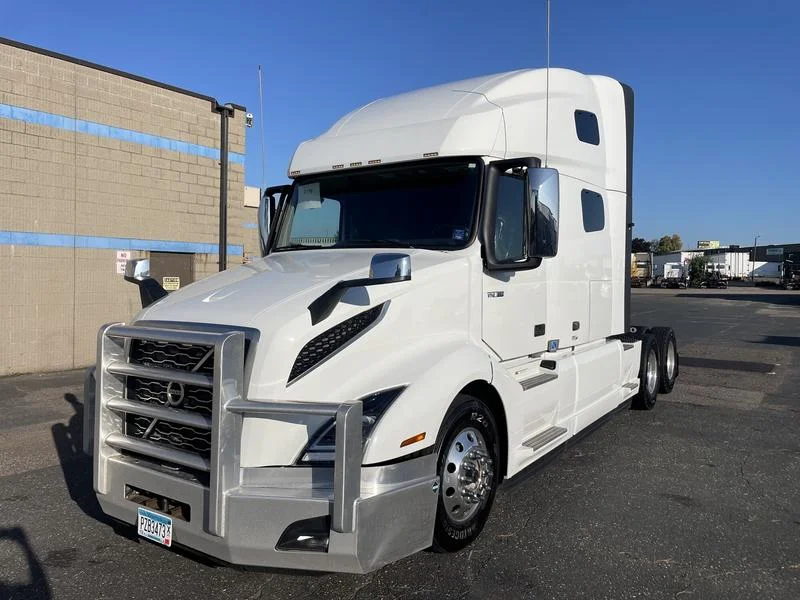 2024 Volvo VNL 760 in Elk River