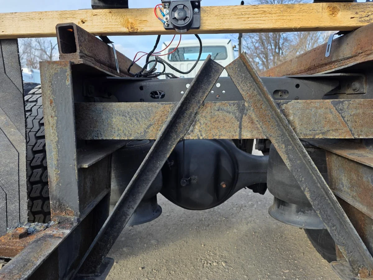 2017 Freightliner M2 106 - image 15