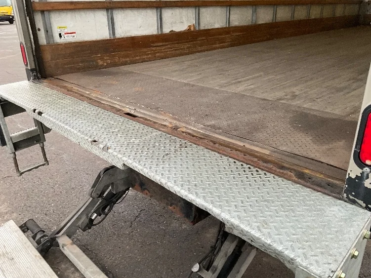 2019 Freightliner M2 106 - image 10