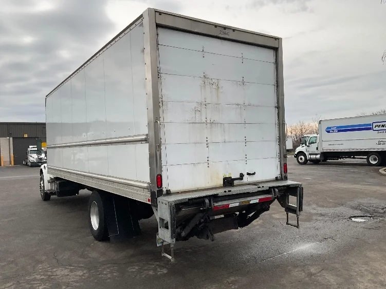 2019 Freightliner M2 106 - image 6