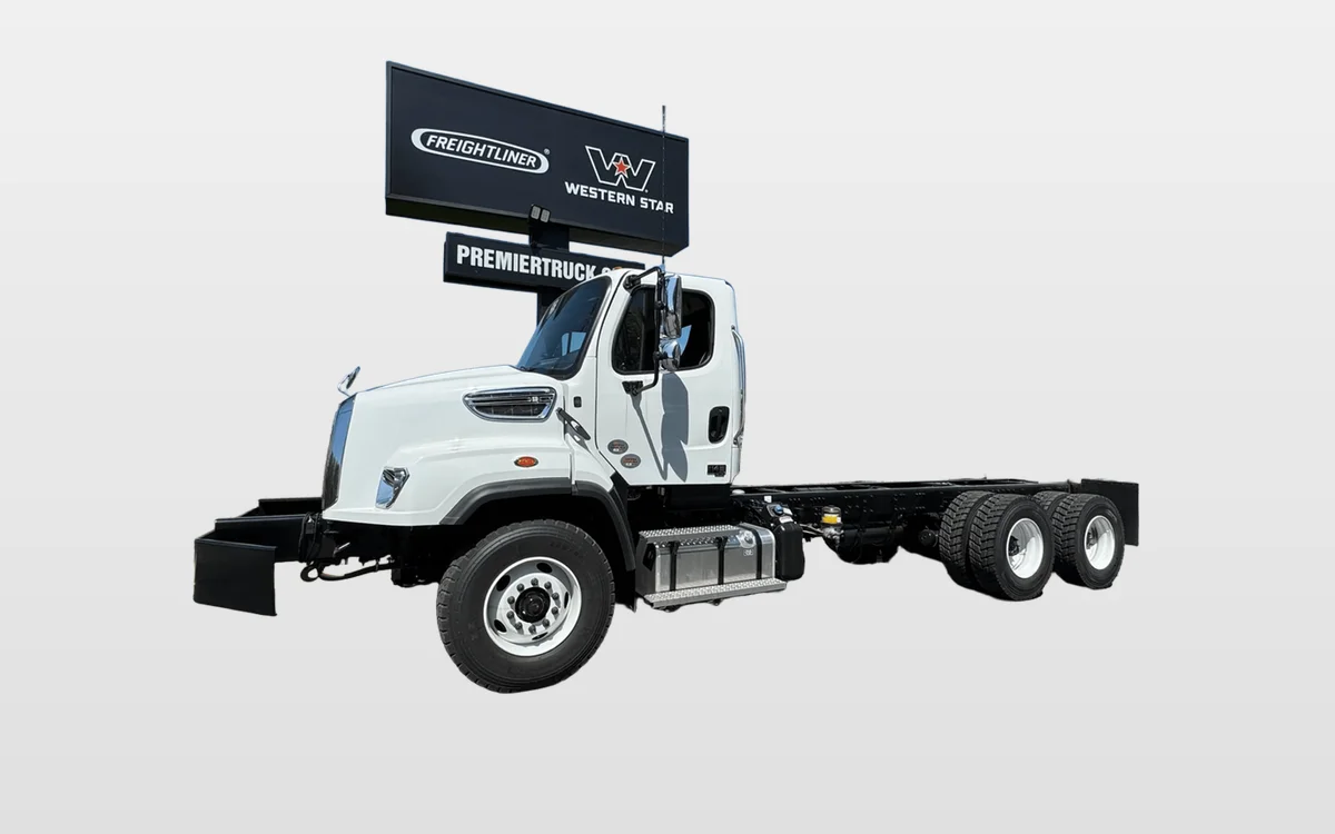 2025 Freightliner 114SD - image 1
