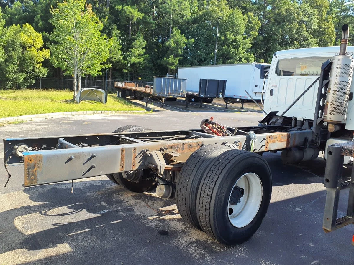 2019 Freightliner M2 106 in Atlanta, GA — photo 4