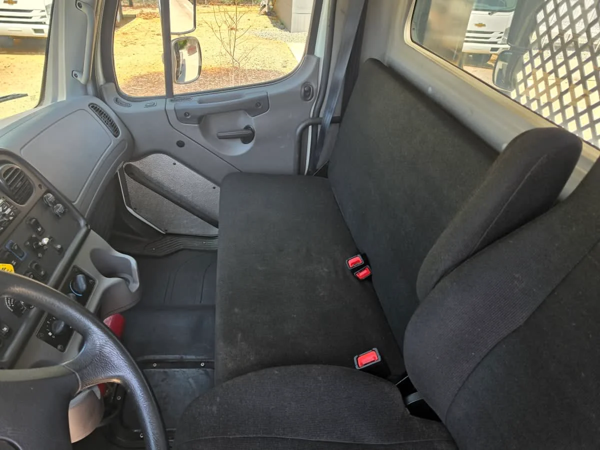 2020 Freightliner M2 106 in Greensboro, NC — photo 7