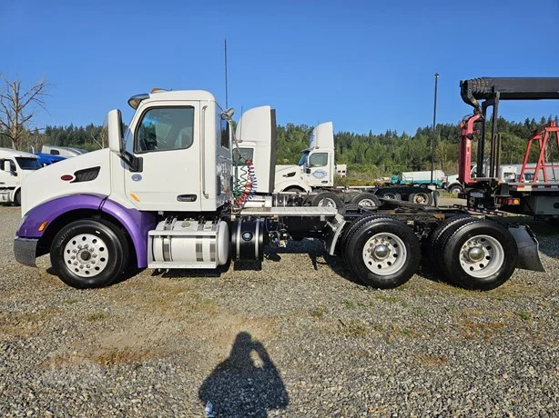 2021 Peterbilt 579 in MS — photo 2