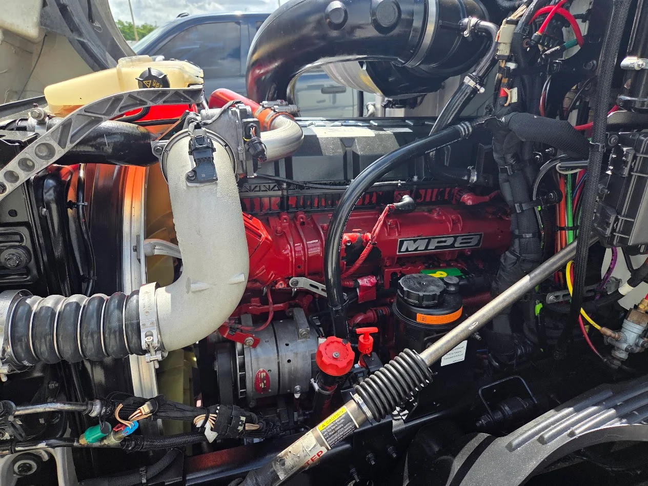 2020 Mack Anthem in Tampa, FL — photo 16