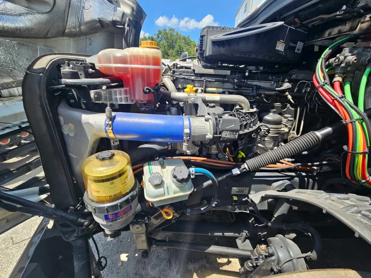 2021 Freightliner Cascadia in Orlando, FL — photo 9