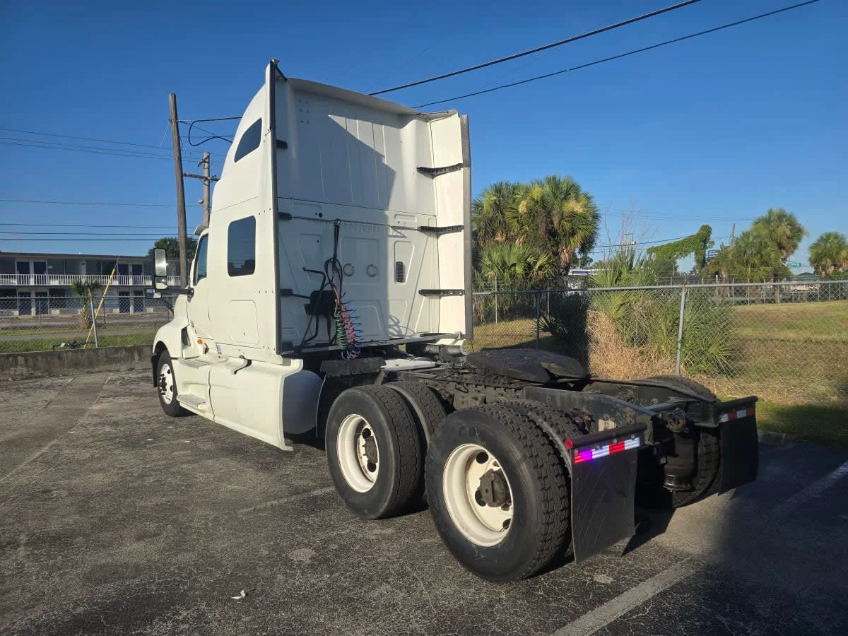 2020 International LT in Tampa, FL — photo 4