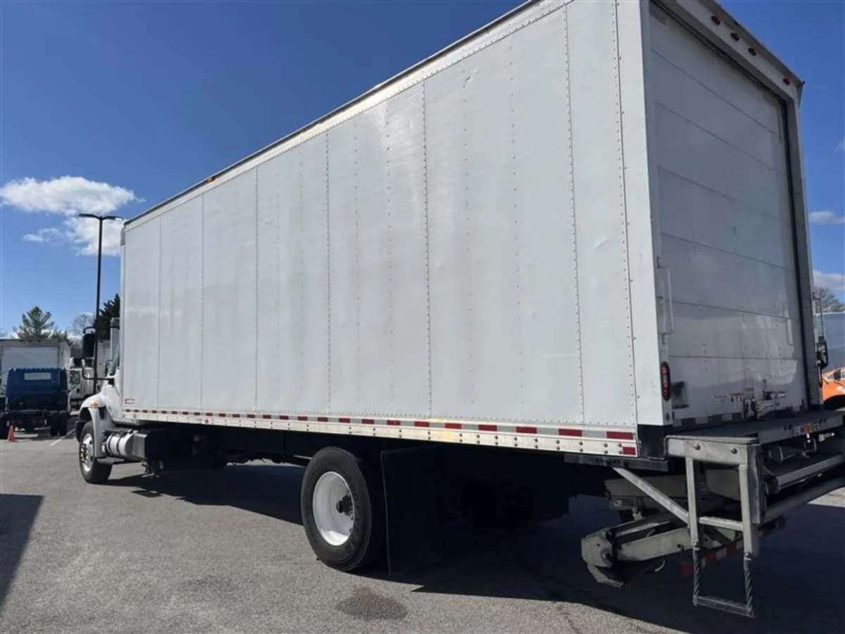 2019 International 4300 - image 6