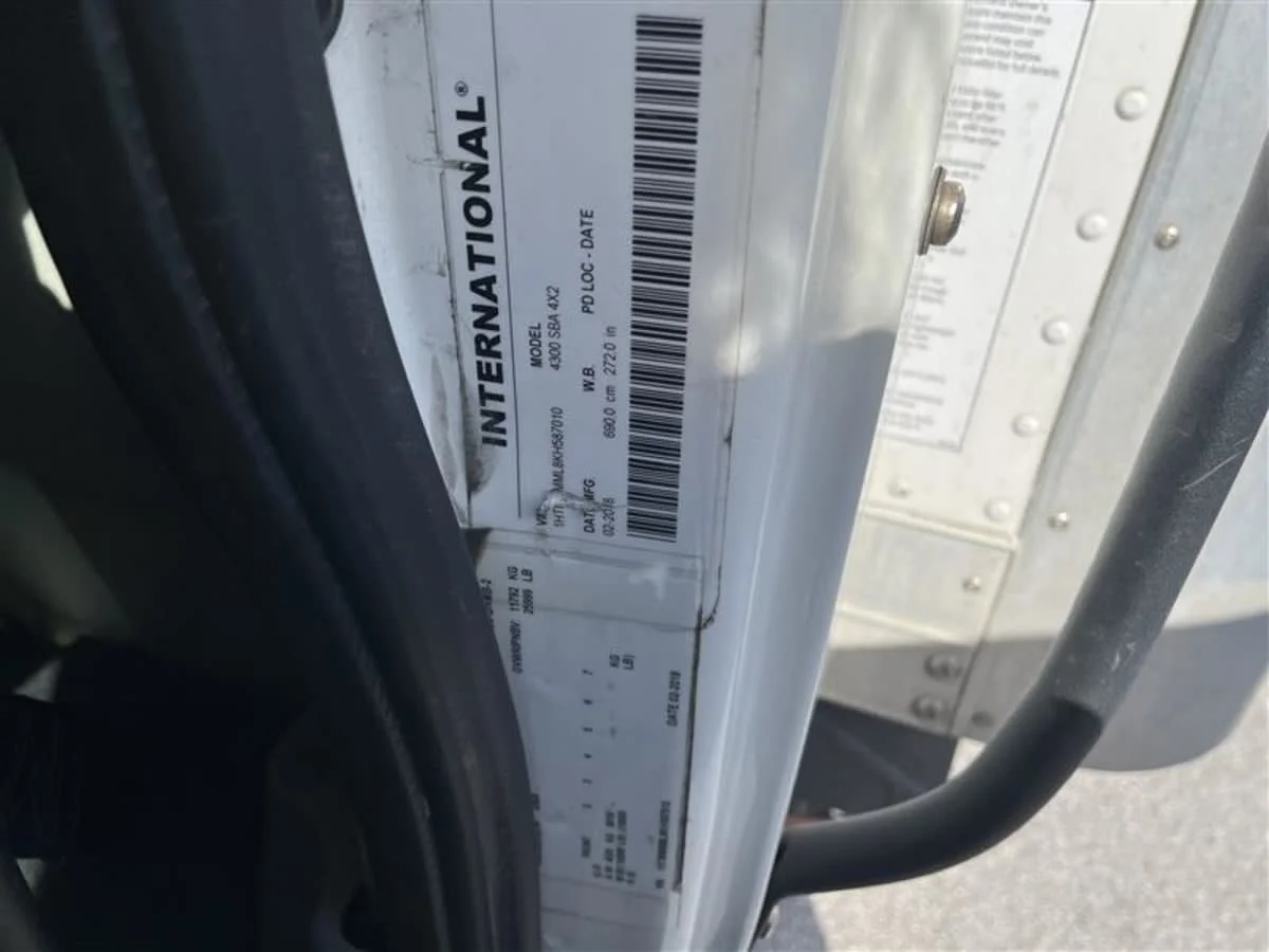 2019 International 4300 - image 11