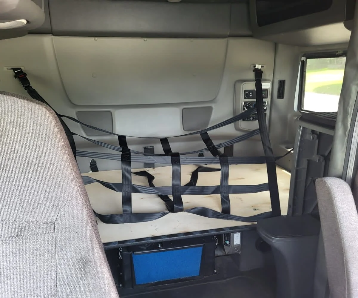 2020 International LT in Jacksonville, FL — photo 8