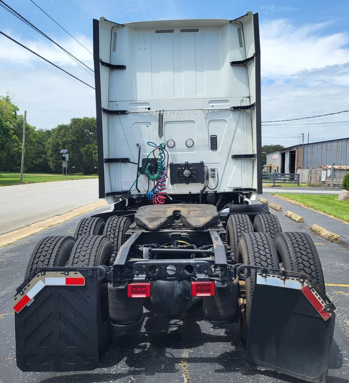 2020 International LT in Jacksonville, FL — photo 5