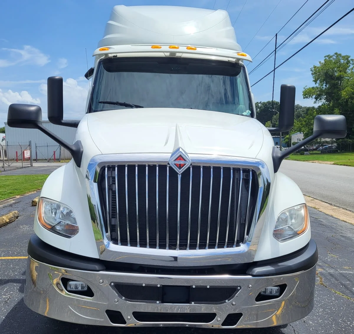 2020 International LT in Jacksonville, FL — photo 2