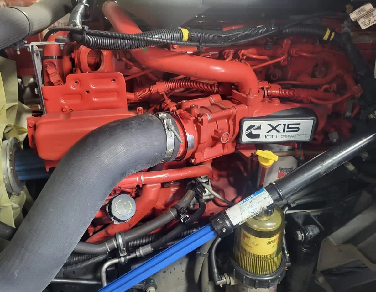 2020 International LT in Jacksonville, FL — photo 9