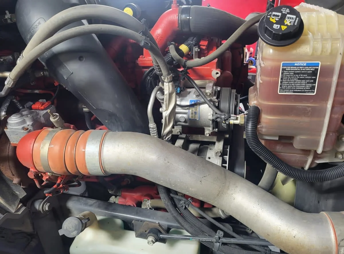 2020 International LT in Jacksonville, FL — photo 10