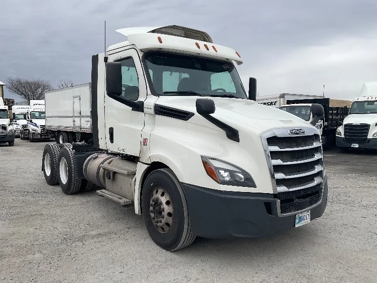 2018 Freightliner Cascadia in Harrisburg, PA