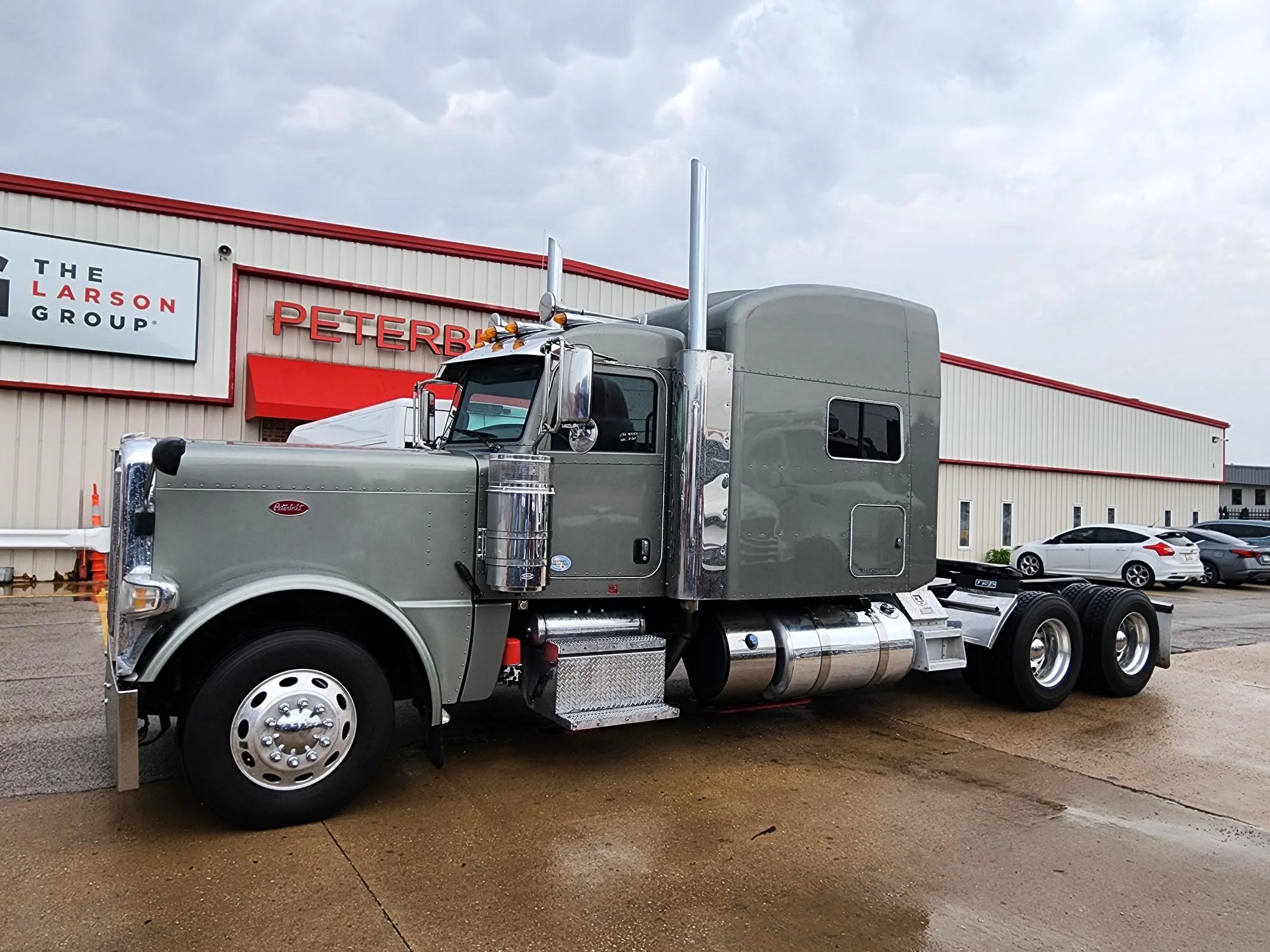 2018 Peterbilt 389 in O'fallon, MO