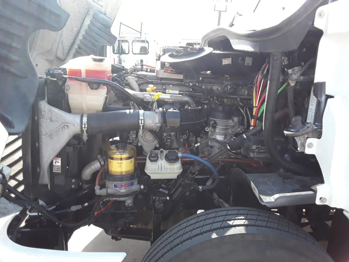 2018 Freightliner Cascadia in Dallas, TX — photo 8