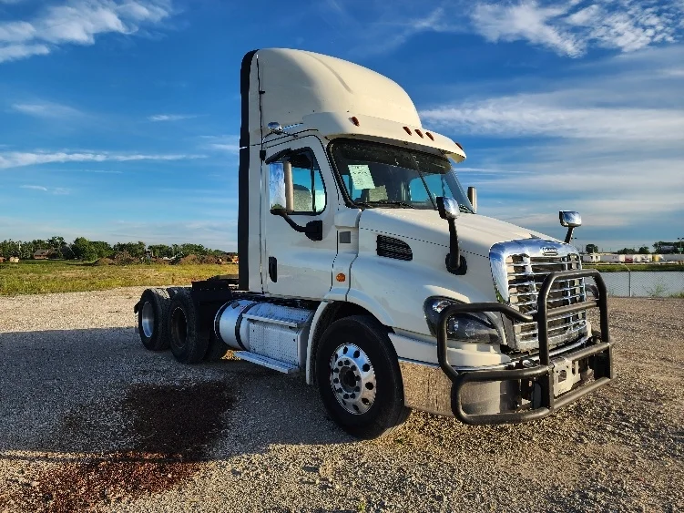 2018 Freightliner Cascadia in Sturtevant, WI