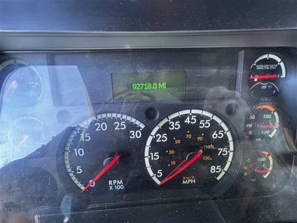 2018 Freightliner Cascadia - image 10