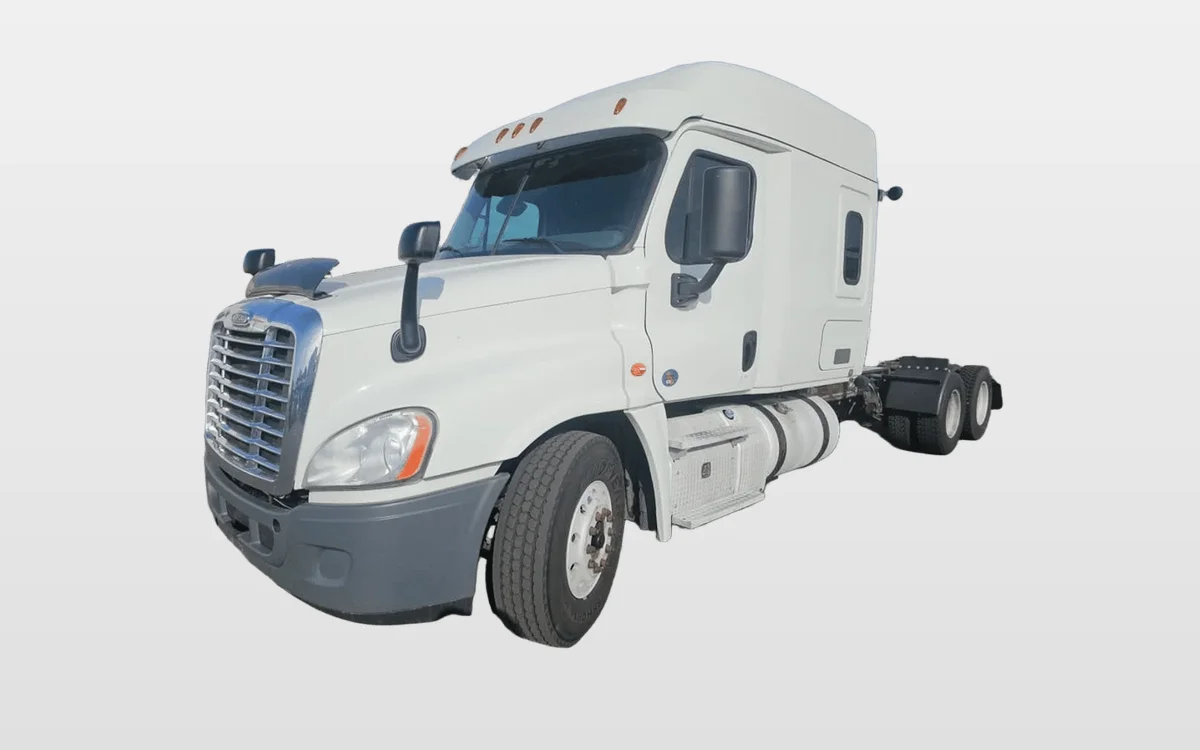 2018 Freightliner Cascadia - image 1