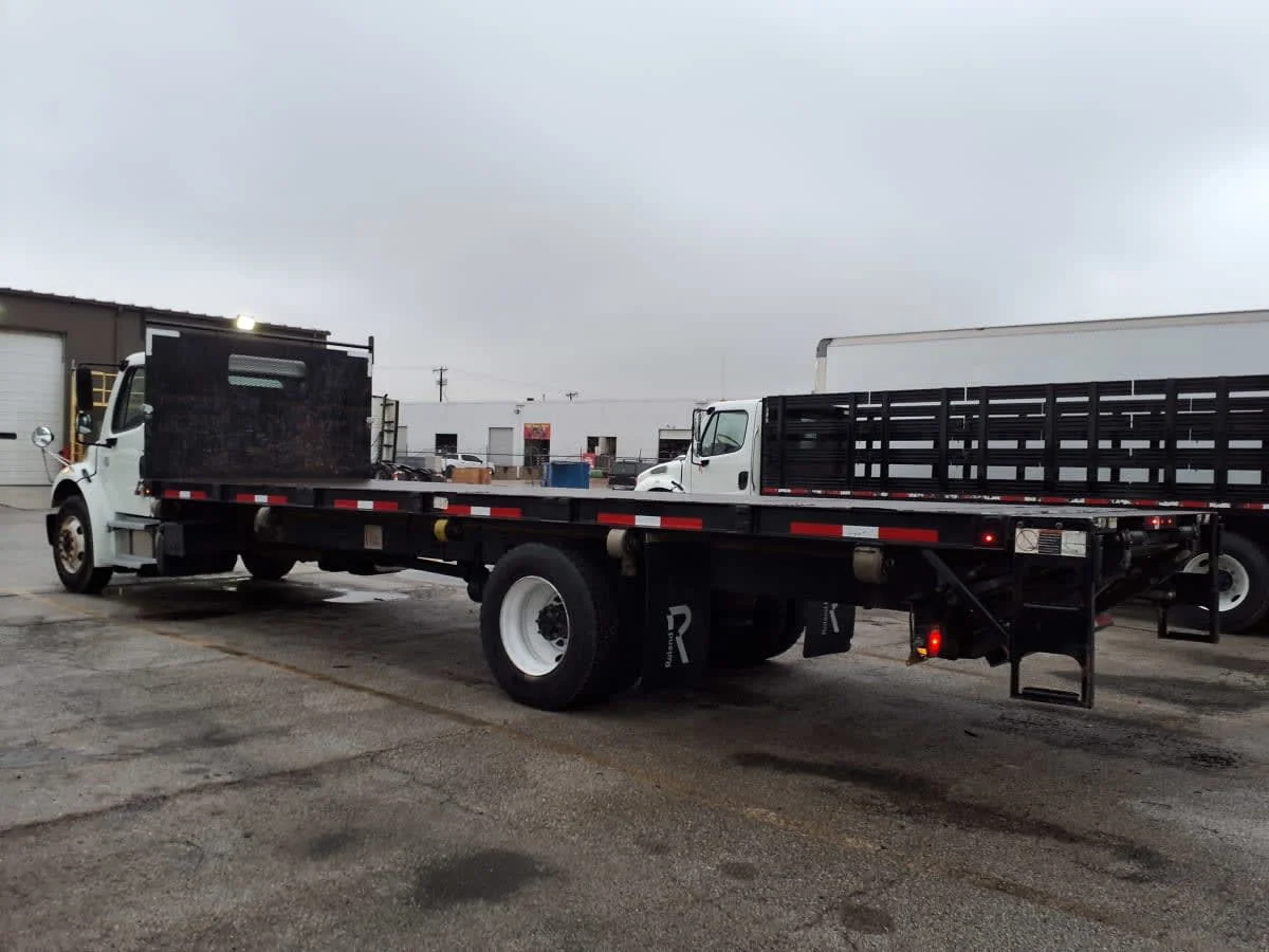 2019 Freightliner M2 106 - image 6