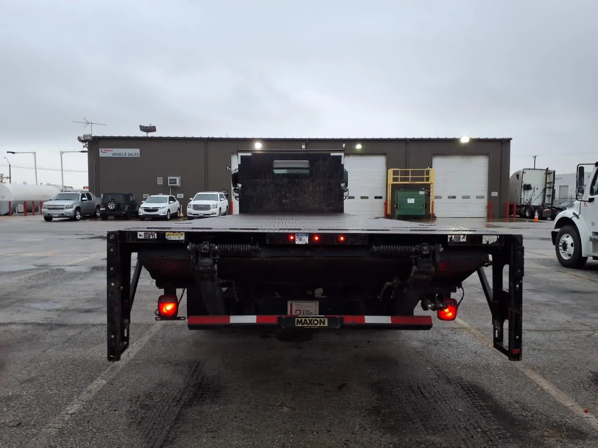 2019 Freightliner M2 106 in Fort Worth, TX — photo 5