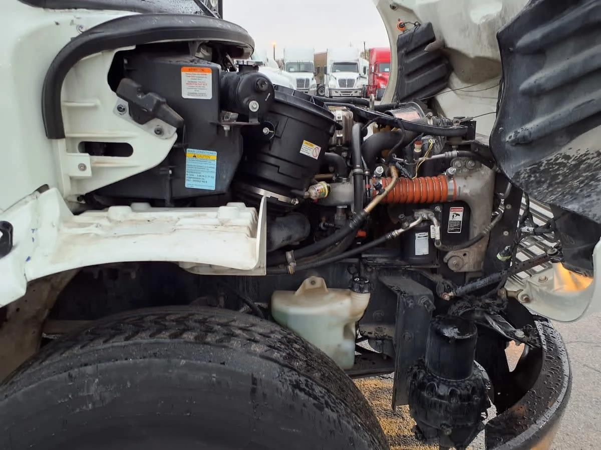 2019 Freightliner M2 106 - image 10